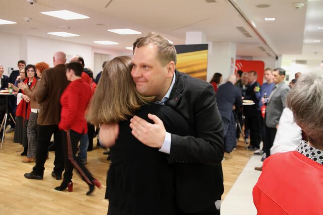 Kucher spendete Trost in der SPÖ-Zentrale | Foto: MeinBezirk.at