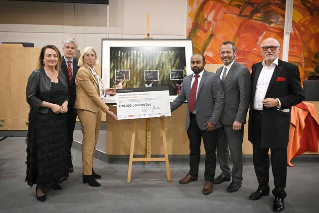 Friedensbild des Jahres - Silvia Lammerhuber, Harald Dossi, Elisabeth Stadler, Sourav Das, Eric Falt, Lois Lammerhuber | Foto: Johannes Zinner