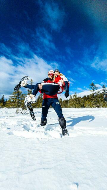 Gabriela Jaindl und Stefan Mayer laden am 1. April noch einmal zur Single-Schneeschuhwanderung. | Foto: Mayer