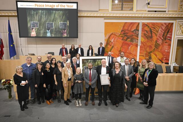 Gruppenfoto Gewinner, Organisatoren und Jury. | Foto: Johannes Zinner