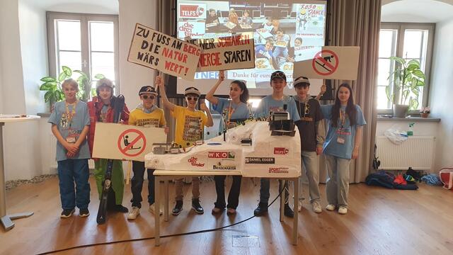 Mit dem Forschungsprojekt zu einem "energieautarken Skigebiet" holte das Team Robodance der MS Telfs Weissenbach den zweiten Platz. | Foto: MS Telfs