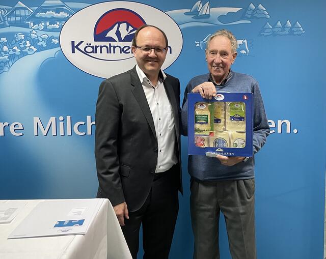 Die Gewinner freuten sich sehr und Petschar freute sich natürlich mit | Foto: meinBezirk.at