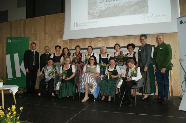 Die geehrten Bäuerinnen des Jahres 2023 | Foto: Renate Sabathi