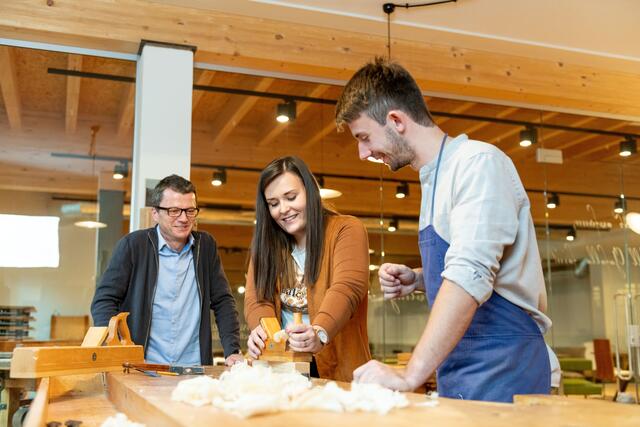 Beim Angebot der Schautischlerei Blumberger im Annolignum dreht sich bei den Handwerkswochen alles um Holz. | Foto: Waldviertel Tourismus/Studio Kerschbaum