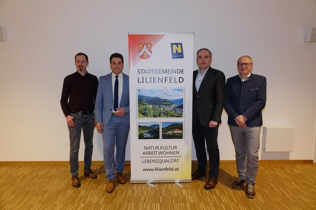 Neu in ihren Funktionen und alle einstimmig gewählt: Gemeinderat Florian Schönhofer, Bürgermeister Manuel Aichberger, Vizebürgermeister Christian Buxhofer und Stadtrat Erwin Martinetz. | Foto: Stadtgemeinde Lilienfeld