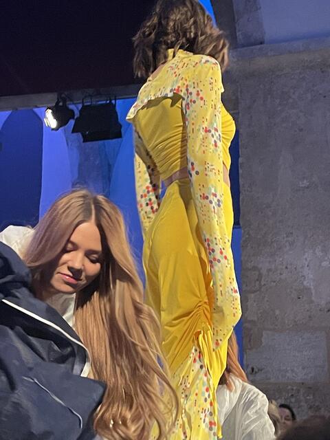 Unsere Zeit: Die Anzüge werden abgestreift und bunte Vielfalt kommt zum Vorschein. | Foto: sg