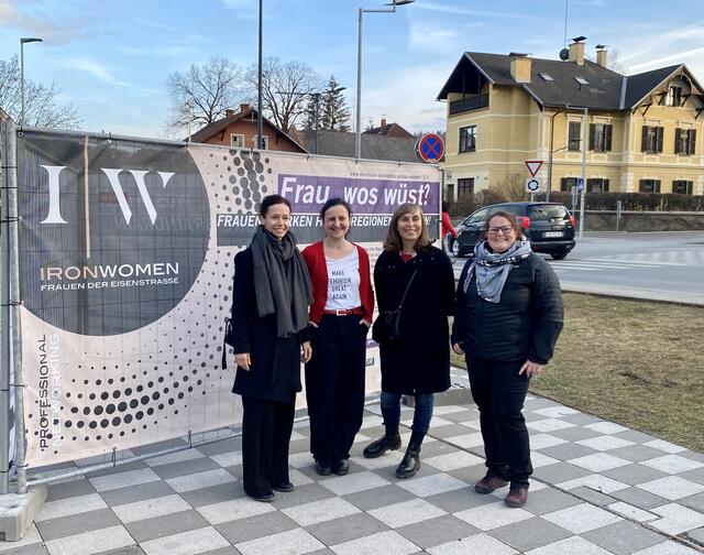 Die Iron Women-Initiatorinnen Simone Maurer-Jobst, Gunilla Plank, Alexandra Stingl-Enge und Bianca Klapfer (v.l.) luden zur Ausstellungseröffnung. | Foto: LAG Steirische Eisenstraße
