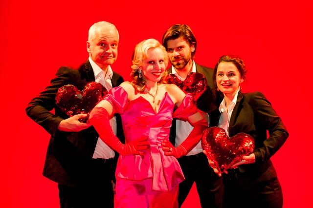 Nina Proll beehrt das Schloss Albeck.  | Foto: Rita Newman