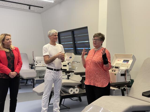 Dr. Prassé im Gespräch mit Karin Modl | Foto: Victoria Nagy