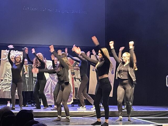 "This is me": Jeder Mensch ist einzigartig und darf das auch zeigen. Ein starkes Statement der 4AHLW für Diversität und Vielfalt. | Foto: sg