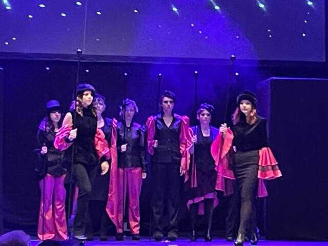 Die Kollektion "Braccia" überrascht mit raffinierten Ärmel-Details | Foto: sg