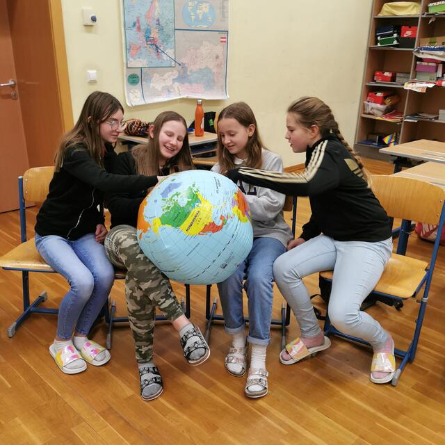 Die Schülerinnen und Schüler der Neuen Mittelschule Stadl-Paura lernten über Afrika. | Foto: MIVA Austria