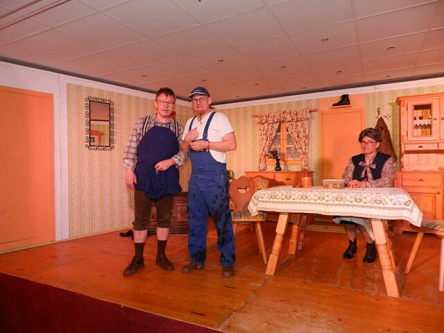 Josef Schibich, Max Hansl,Sabine Schibich(Wahren die hauptschauspielr im Ersten Akt des Lustspiel)