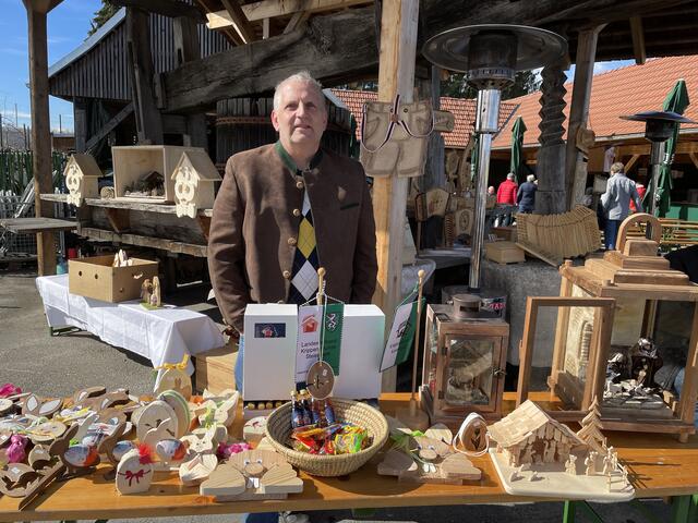 Holzarbeiten mit österlichen Motiven waren stark vertreten. | Foto: Brigitte Gady