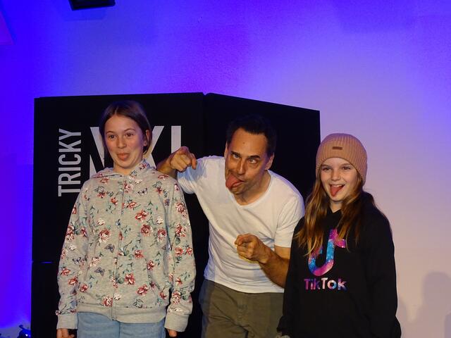Mia Marie Silbernagl, Tricky Niki und Leona Bruckschwaiger | Foto: Simon Glösl