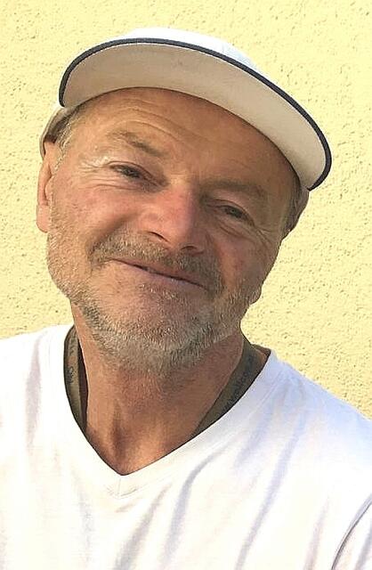 Alleine um die Kunstwerke, wie das Marienmosaik, ist schade, falls diese Kirche abgerissen werden sollte.
Manfred Brezina, Lerchenfeld