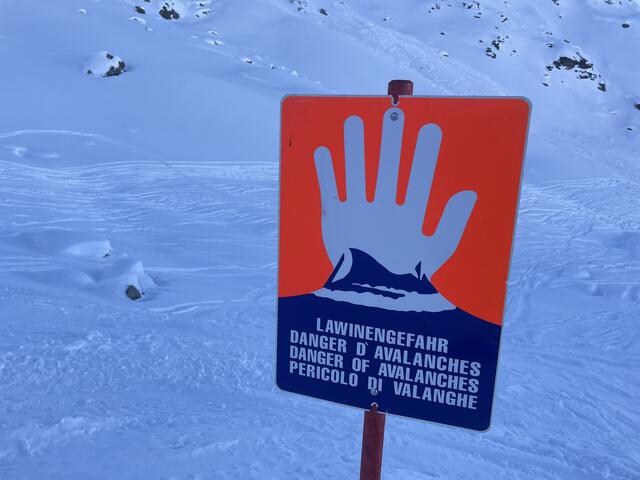 Schneebrettabgang im freien Gelände im Skigebiet Zürs. (Symbolbild) | Foto: Othmar Kolp