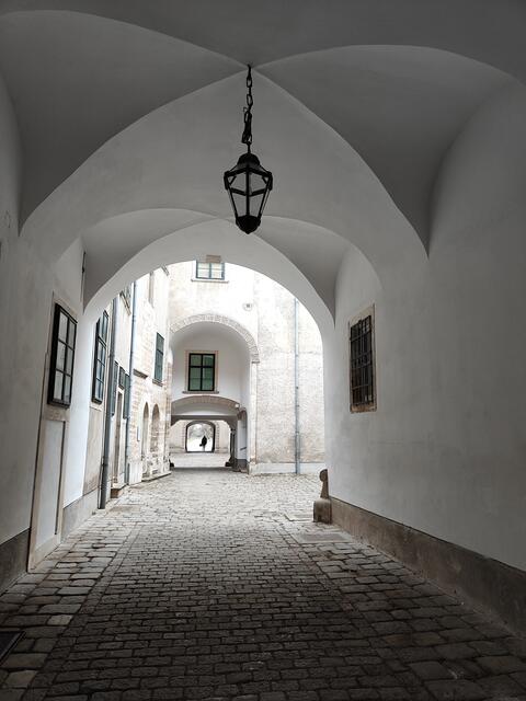 der Innenhof und Durchgang... | Foto: I.Wozonig