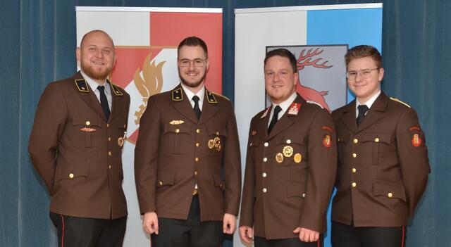 Das neue Kommando der FF Hirschbach (von links): Kassenführer Michael Bröderbauer, Kommandant Stefan Tröbinger, Kommandant-Stellvertreter Manuel Fabian und Schriftführer Moritz Luger. | Foto: FF Hirschbach