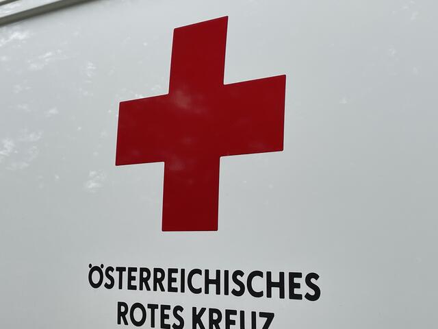 Ein Autolenker übersah beim Ausparken eine Fußgängerin. | Foto: BRS/SMW