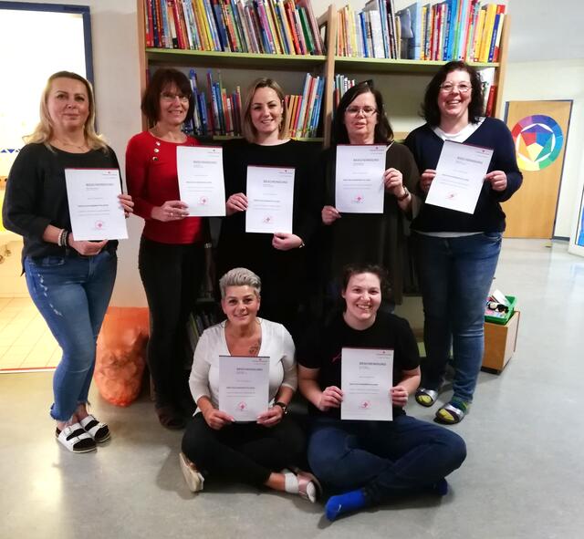 Die Mitarbeiterinnen des Betriebskindergartens des UK Tulln absolvierten einen Kindernotfallkurs. | Foto: UK Tulln
