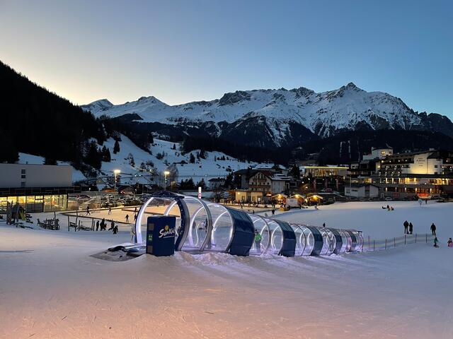 Das Angebot der Winter.Wunder.Welt in Nauders wurde durch ein überdachtes Förderband erweitert. | Foto: TVB Tiroler Oberland