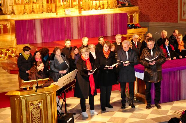 Der Kirchenchor Zirl zeichnet sich auch durch wunderbare Solostimmen aus. | Foto: Hassl