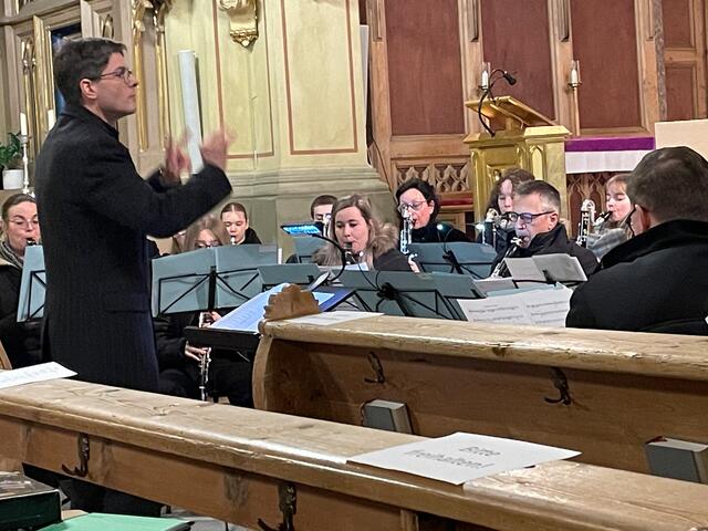 Stephan Moosmann ist einer der musikalischen Leiter des Klarinettenorchester Clarinova. | Foto: Hassl