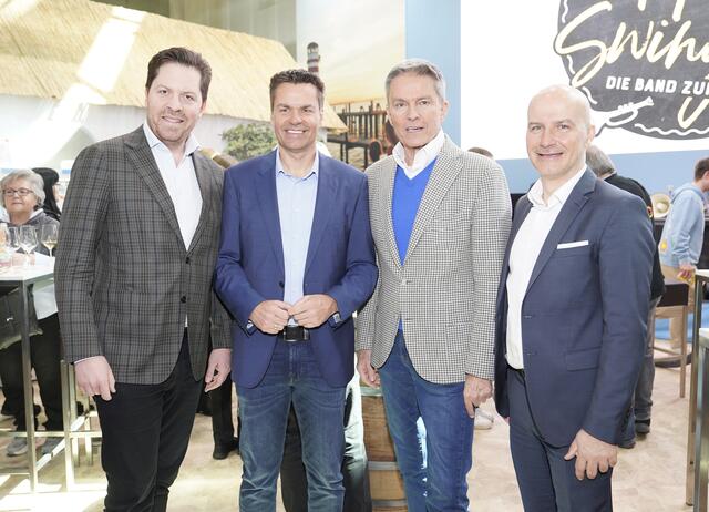 Daniel Serafin (Künstlerischer Direktor Oper im Steinbruch St. Margarethen), Didi Tunkel (Geschäftsführer Burgenland Tourismus), Alfons Haider (Generalintendant Seefestspiele Mörbisch) und Mario Schwann (General Manager McArthurGlen Designer Outlet Parndorf) | Foto: Burgenland Tourismus/Foto Muik