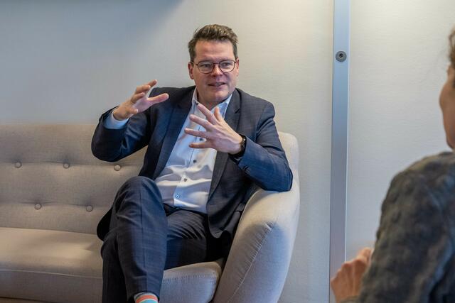 "Wie bei den Klimazielen ist der Bund auch bei der Bodenstrategie für Österreich säumig", betont Czernohorszky. | Foto: Markus Spitzauer