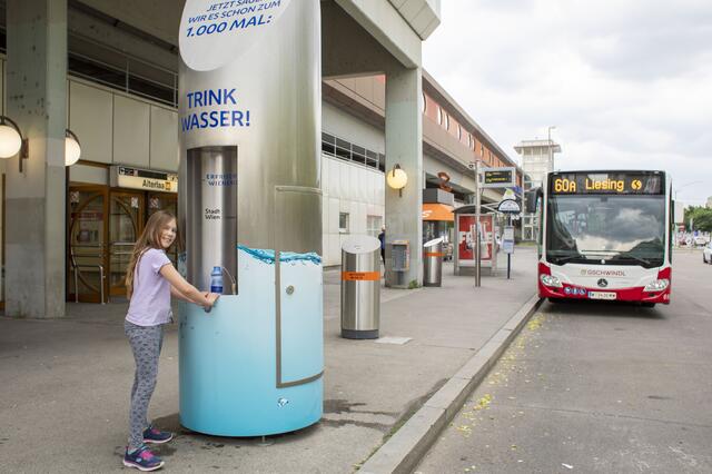 Gleich drei öffentliche Trinkbrunnen fordern die Grünen für die Brigittenau – wie hier bei der U6 Stationen Erlaaerstraße. | Foto: BV23 (Symbolbild)
