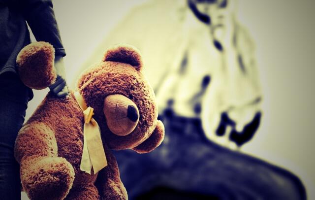 Im Dritten warnen derzeit mehrere Schulen vor einem mutmaßlichen Pädophilen. | Foto: Symbolbild: Alexas_Fotos/Pixabay