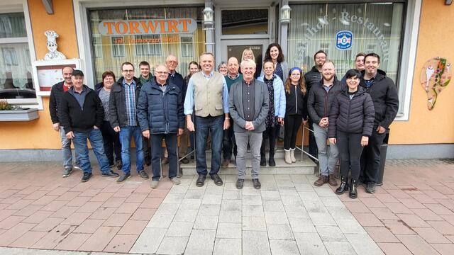 Bei der Jahreshauptversammlung des Bienenzuchtvereins Lavamünd konnten fünf neue Jungimker begrüßt und aufgenommen werden. | Foto: Privat