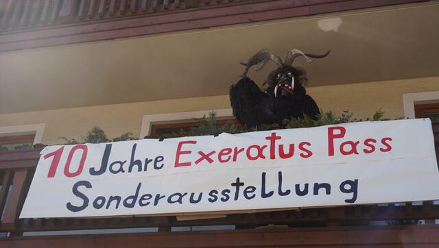 Im Schuhhaus Walchhofer lädt die Exeratus Pass am Gertraudimarkt zu einer Sonderausstellung.