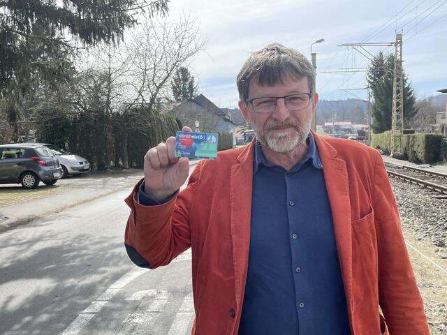 Das Klimaticket motiviere viele dazu, die Öffis zu nutzen, ist sich LAbg. Andreas Lackner sicher. | Foto: RegionalMedien