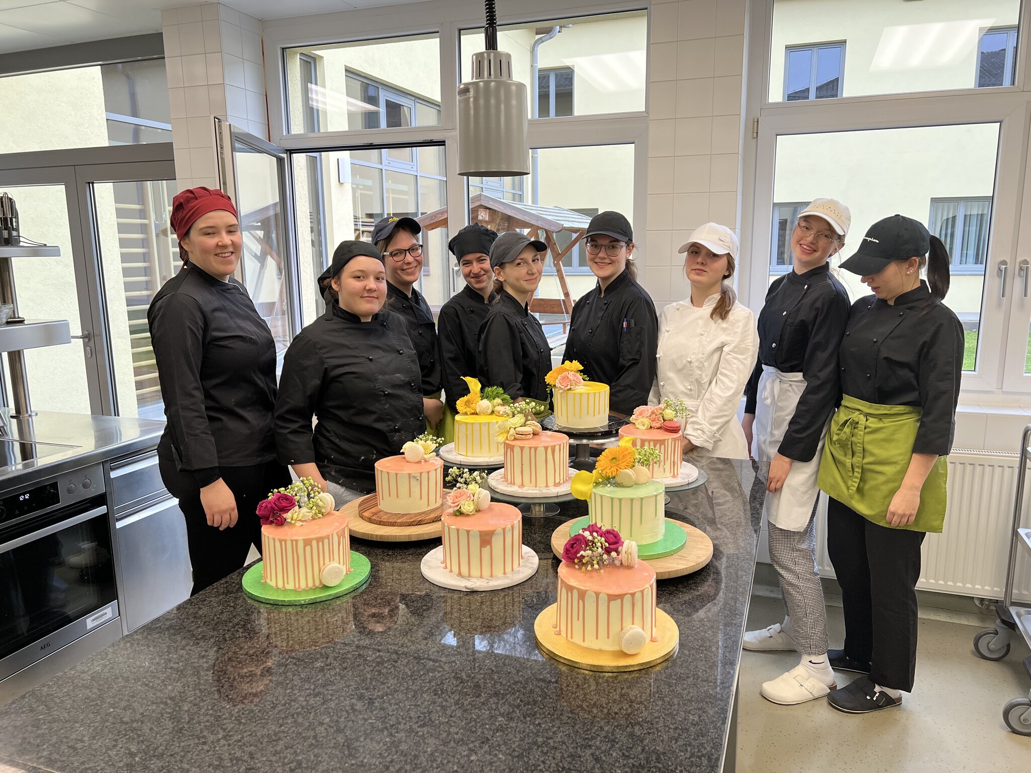 Gewusst wie: Drip Cake Kurs an der FS Kleinraming - Steyr & Steyr Land