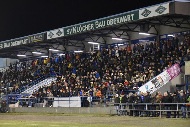 Tolle Zuschauerkulisse gab es diesmal wieder im Informstadion. | Foto: Michael Strini