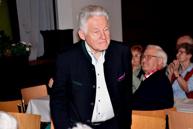 Echo der Heimat 2023 in der Turnhalle Perg, Eine Veranstaltung des Seniorenbundes unter der Gesamtleitung von Karl Grufeneder. Bild Josef Pühringer.  | Foto: Robert Zinterhof