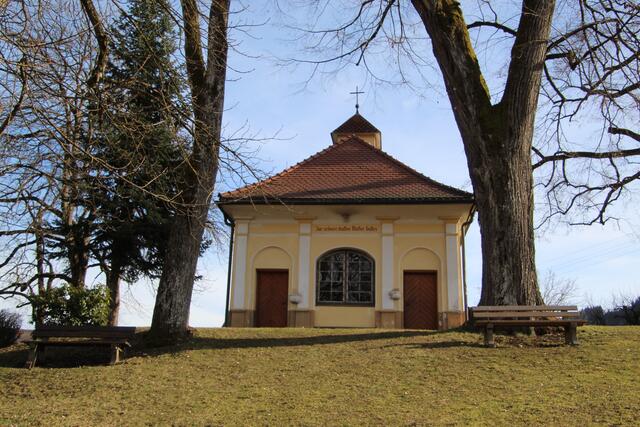 Die Lindl-Kapelle ist ein Kleinod im Feldkirchner Ortsteil Lindl. Die Marienkapelle wurde im 19. Jahrhundert errichtet.
