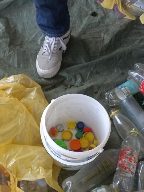 Stöpseln sammeln für www.helfenstattwegwerfen.at