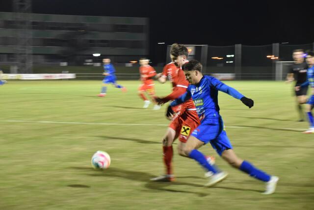 Simon Radostits wurde nach Seitenwechsel mit zwei Toren zum Matchwinner für Oberwart. | Foto: Michael Strini