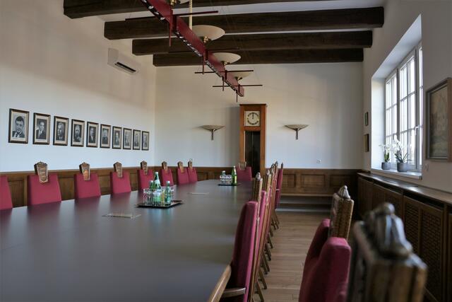 Der Sitzungssaal im Rathaus. | Foto: Christian Nowotny