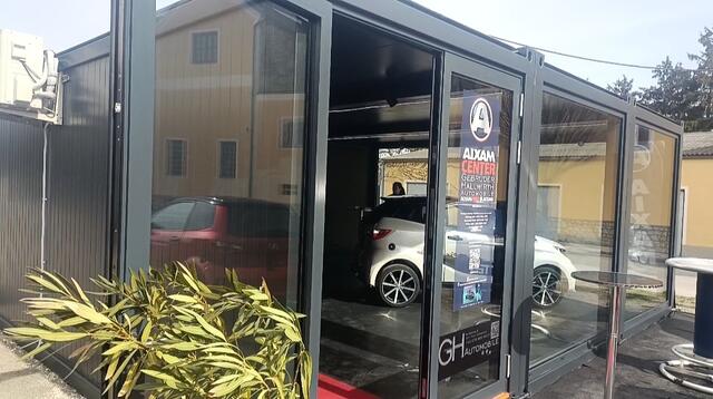 Klein, aber fein ist das Aixam Center in Rust 