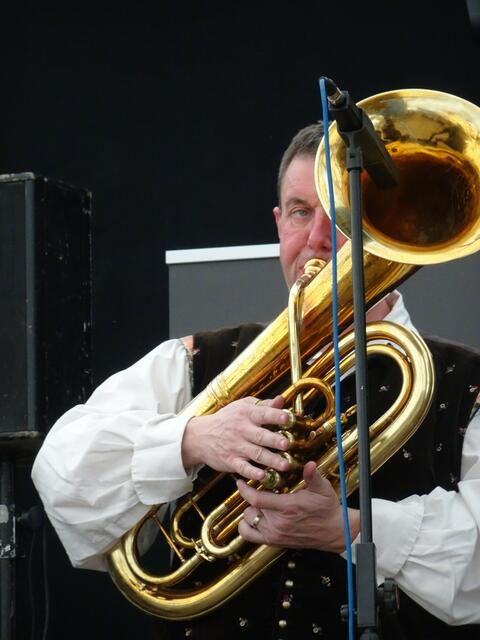 Marko ist ein begnadeter Allroundmusikant mit Begeisterung und Humor.