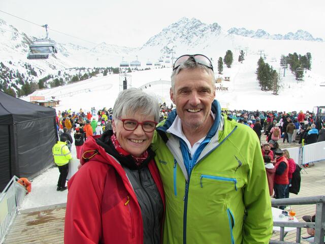 Gisela und Robert Baldauf vom Hotel Post in Nauders freuten sich über die Hits der Schürzenjäger. 