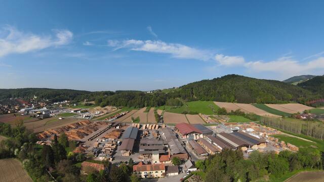 Schafler Holzindustrie ist nicht nur ein starker Motor der Wirtschaft, sondern auch ein wichtiger Arbeitgeber in der Region. | Foto: Schafler