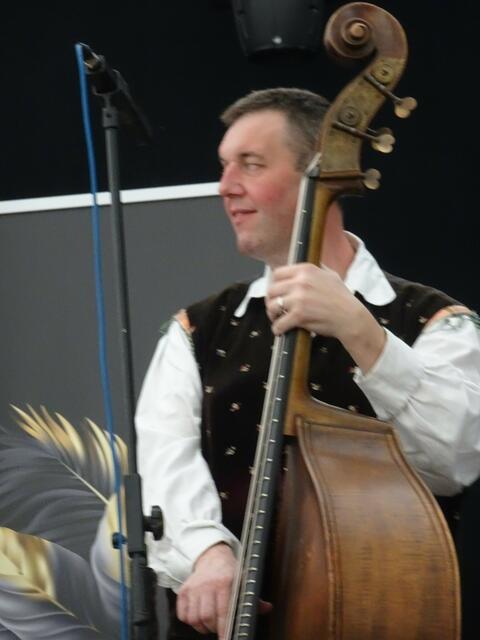 Ob auf der Bassgitarre, am Bariton, oder auf der Steirischen Harmonika und auf der Trompete, überall ist Marko Mastnak ein Meister seines Instrumentes. Auch als Humorist begeistert er immer wieder sein Publikum. 
