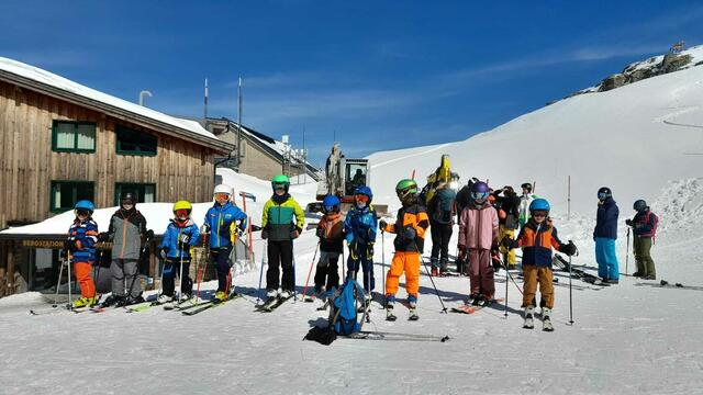 Kinder wurden in Gruppen eingeteilt, die ihrer Leistung entsprach. | Foto: Volksschule Uttendorf
