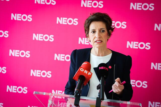 "Es fehlt das Vertrauen zur ÖVP", so Collini | Foto: NEOS