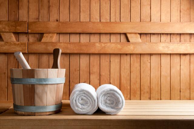 Die Grünen kritisieren die Lösung des Sauna-Problems.  | Foto: juanbuades/panthermedia